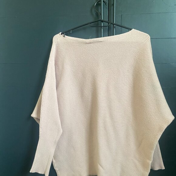 Woman's Batwing Sweater - Picture 3 of 4